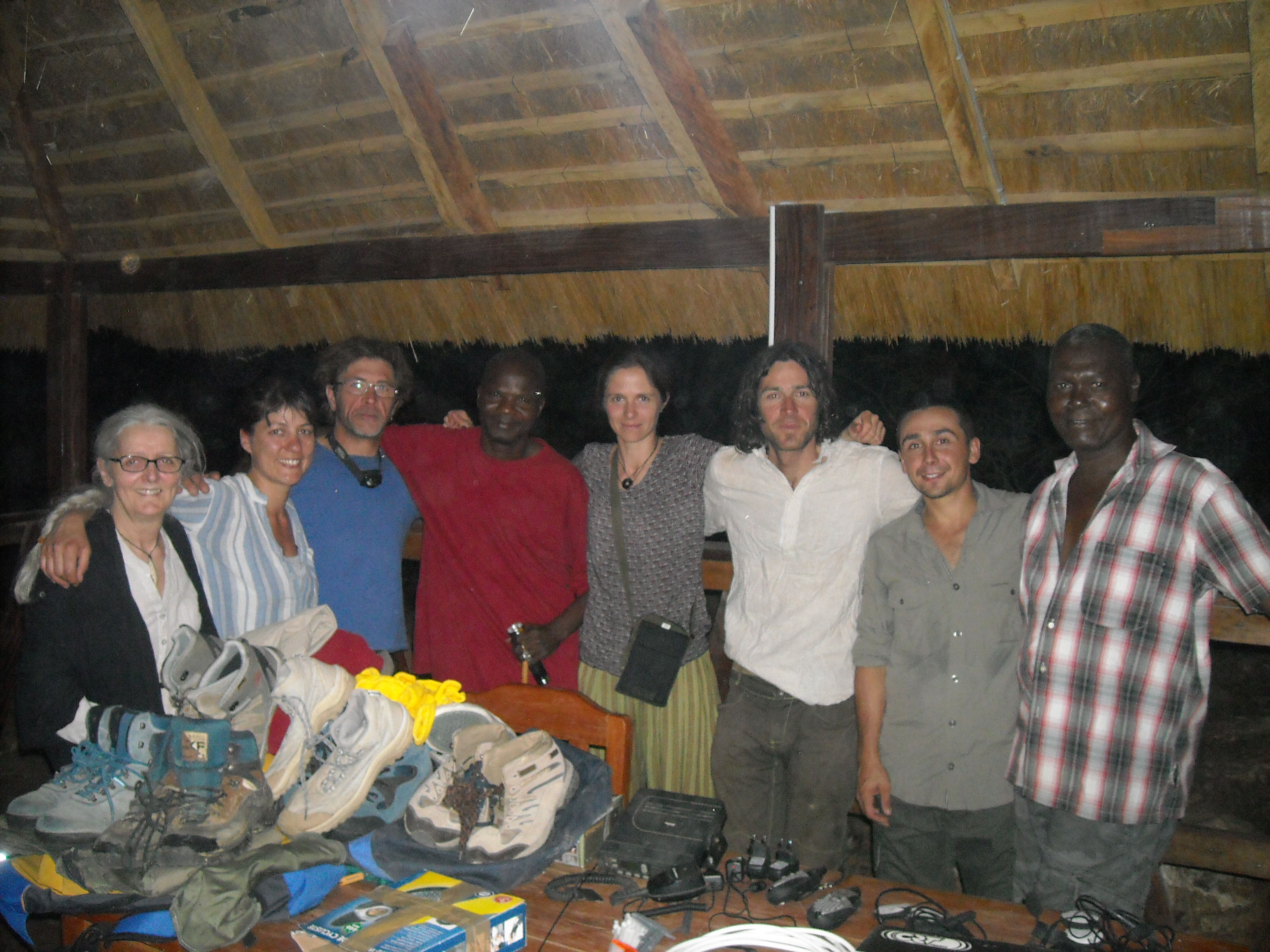 Moussa, Abga et Julien : dotation aux Chutes de Koudou. Parc W Bénin